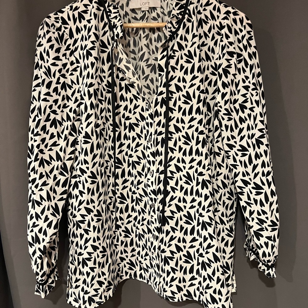 LOFT Black and White Leaf Print Blouse